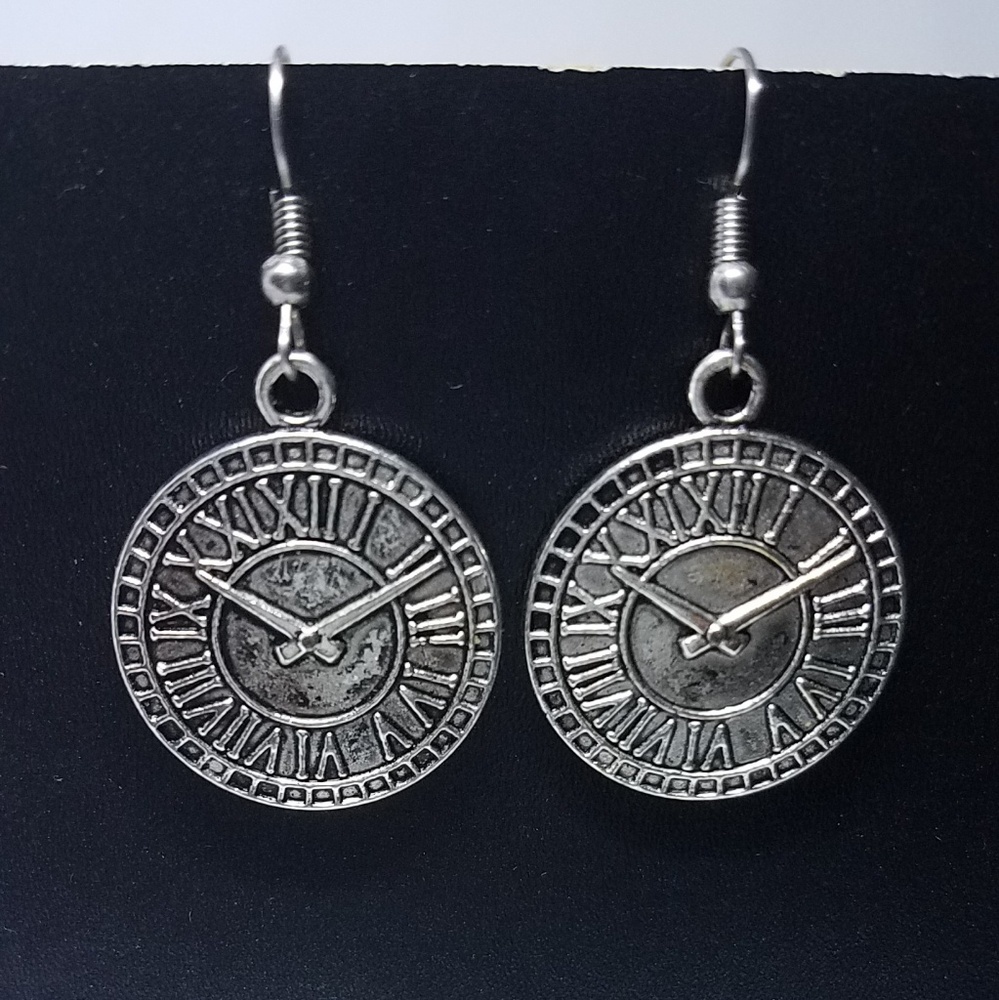 Clock earrings - NWOT